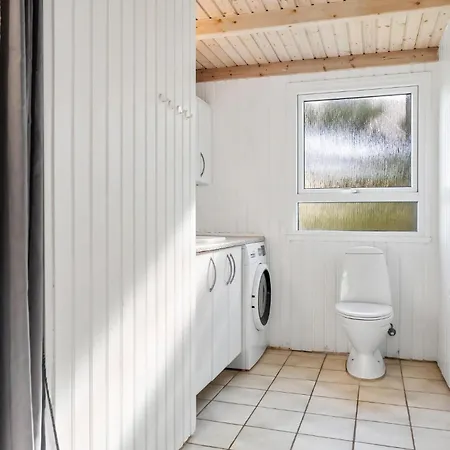 3 Bedroom Beautiful In Hjorring *
