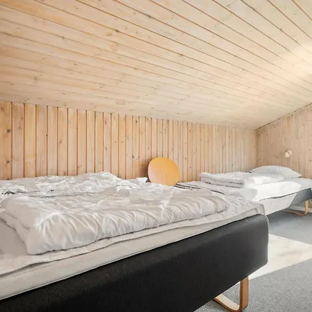 3 Bedroom Beautiful In Hjorring Holiday home